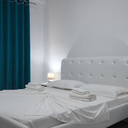 Grand Blue Aparthotel Saranda Kültér fotó