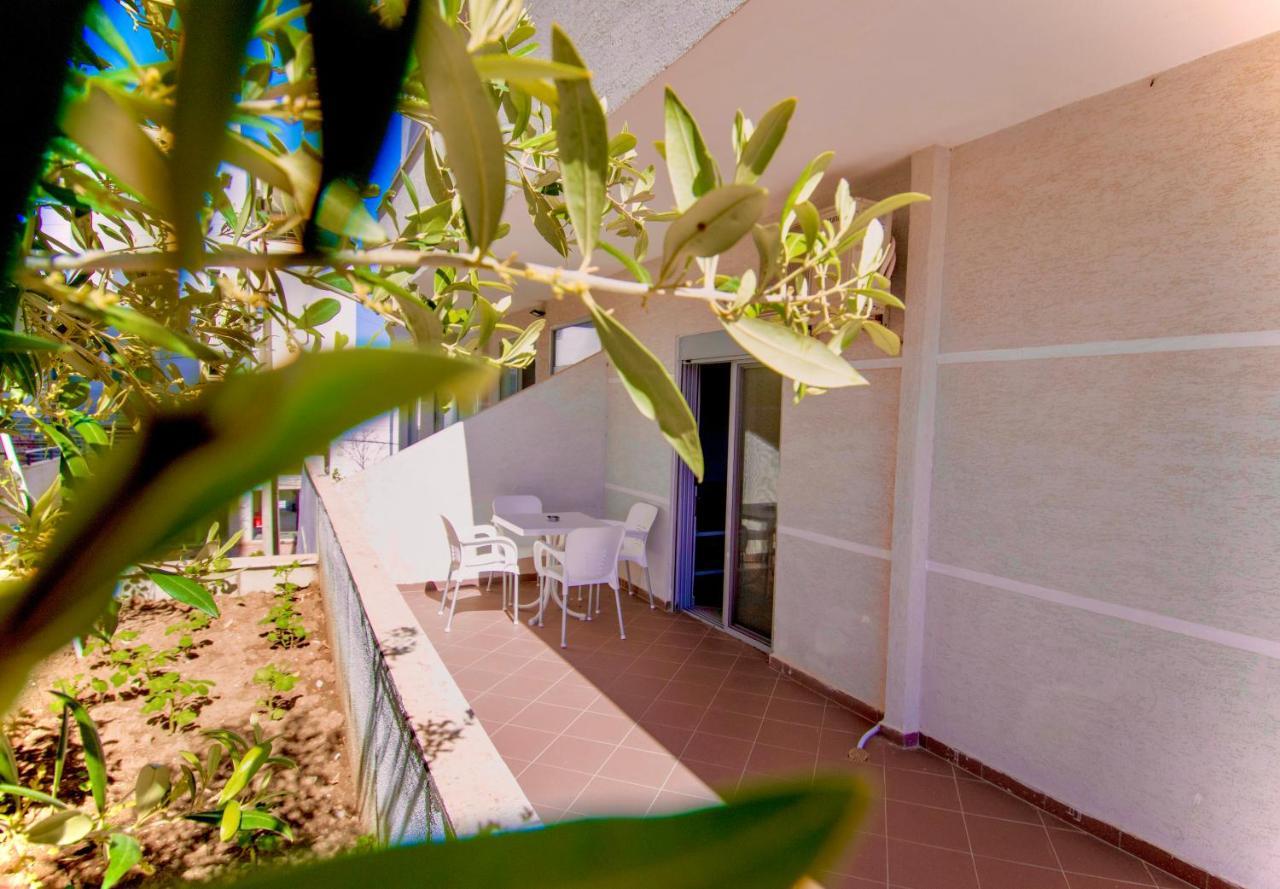 Grand Blue Aparthotel Saranda Kültér fotó