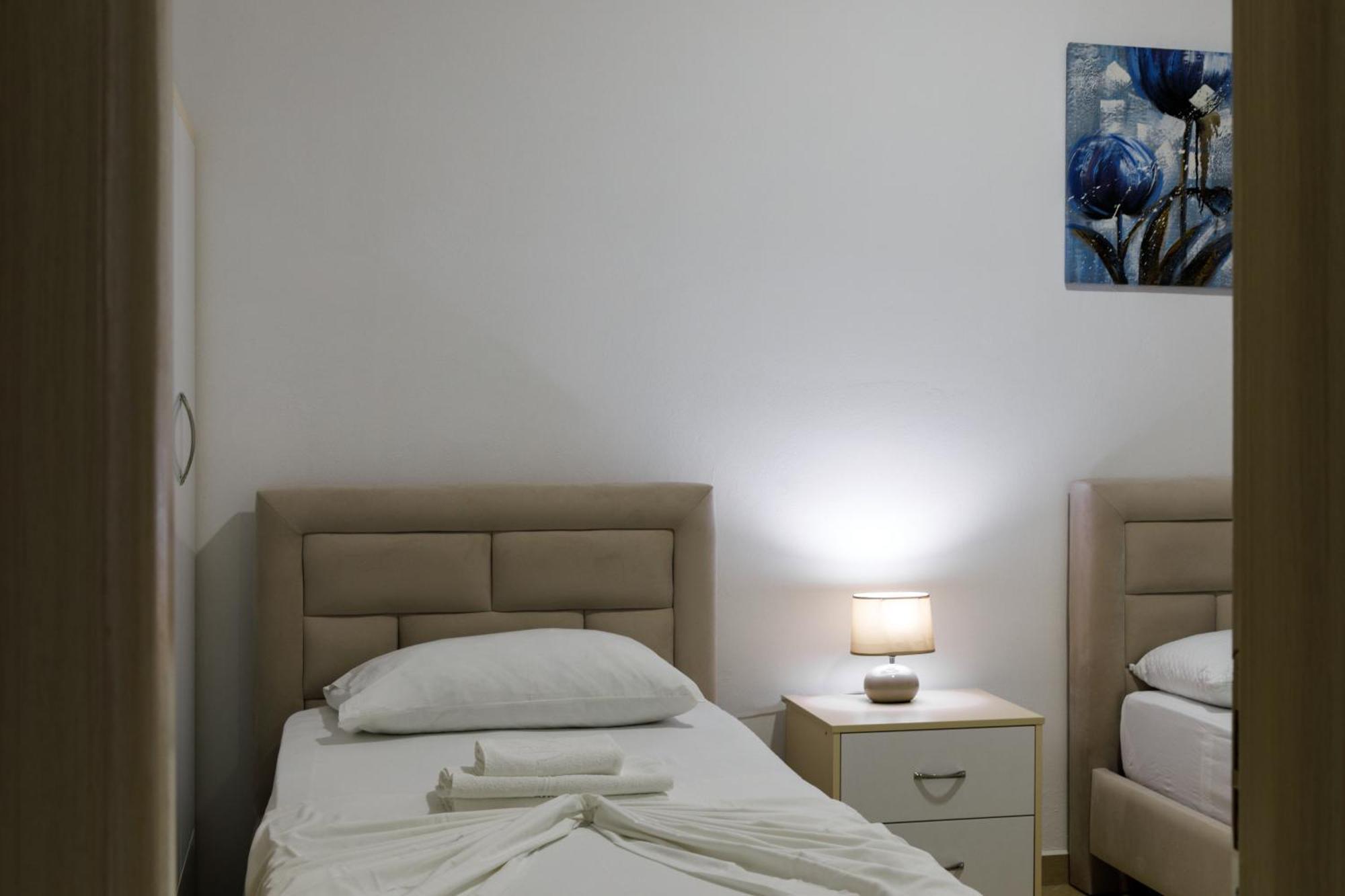 Grand Blue Aparthotel Saranda Kültér fotó