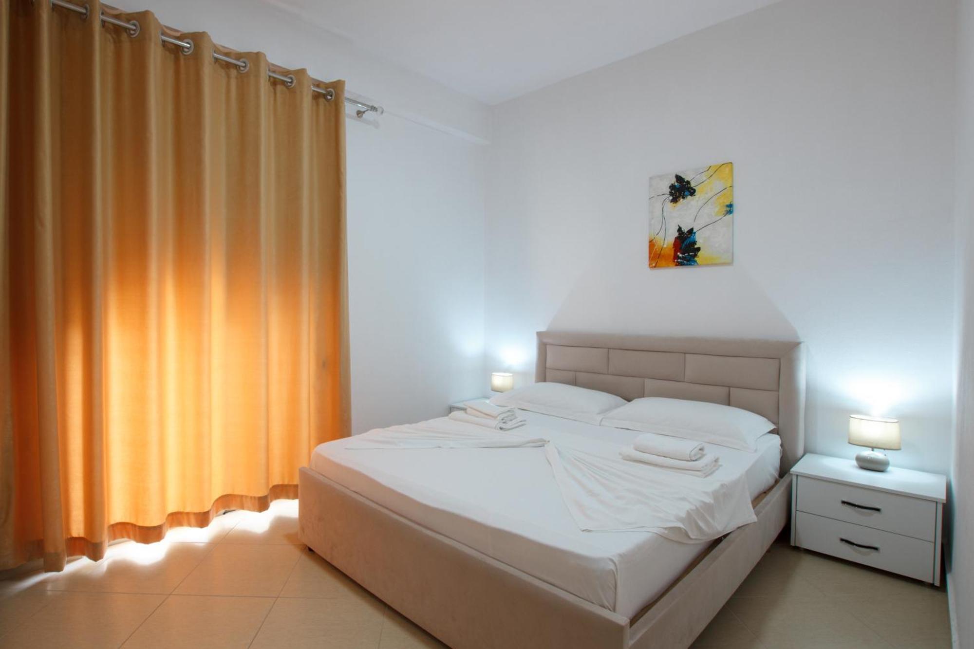 Grand Blue Aparthotel Saranda Kültér fotó