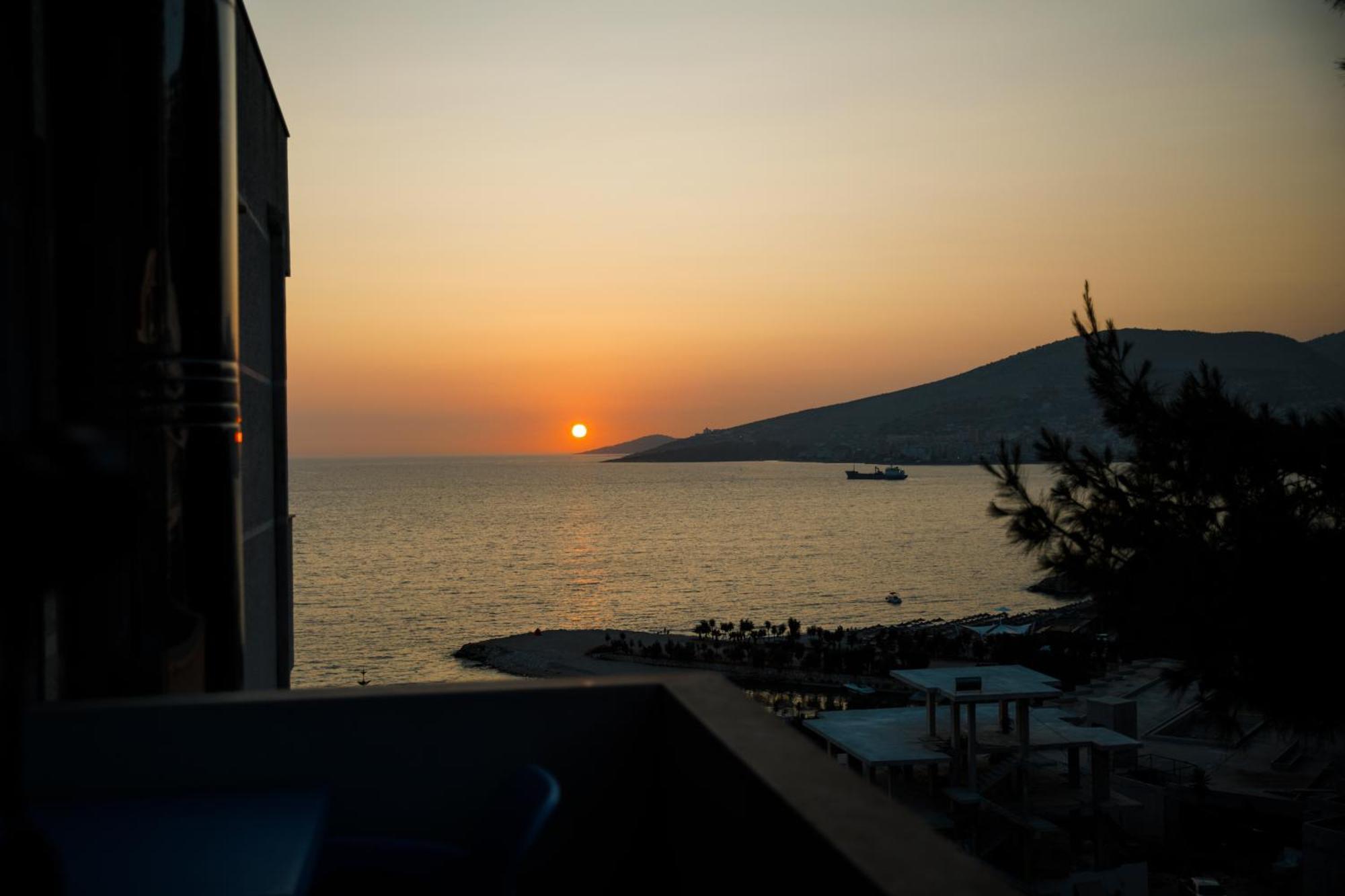 Grand Blue Aparthotel Saranda Kültér fotó