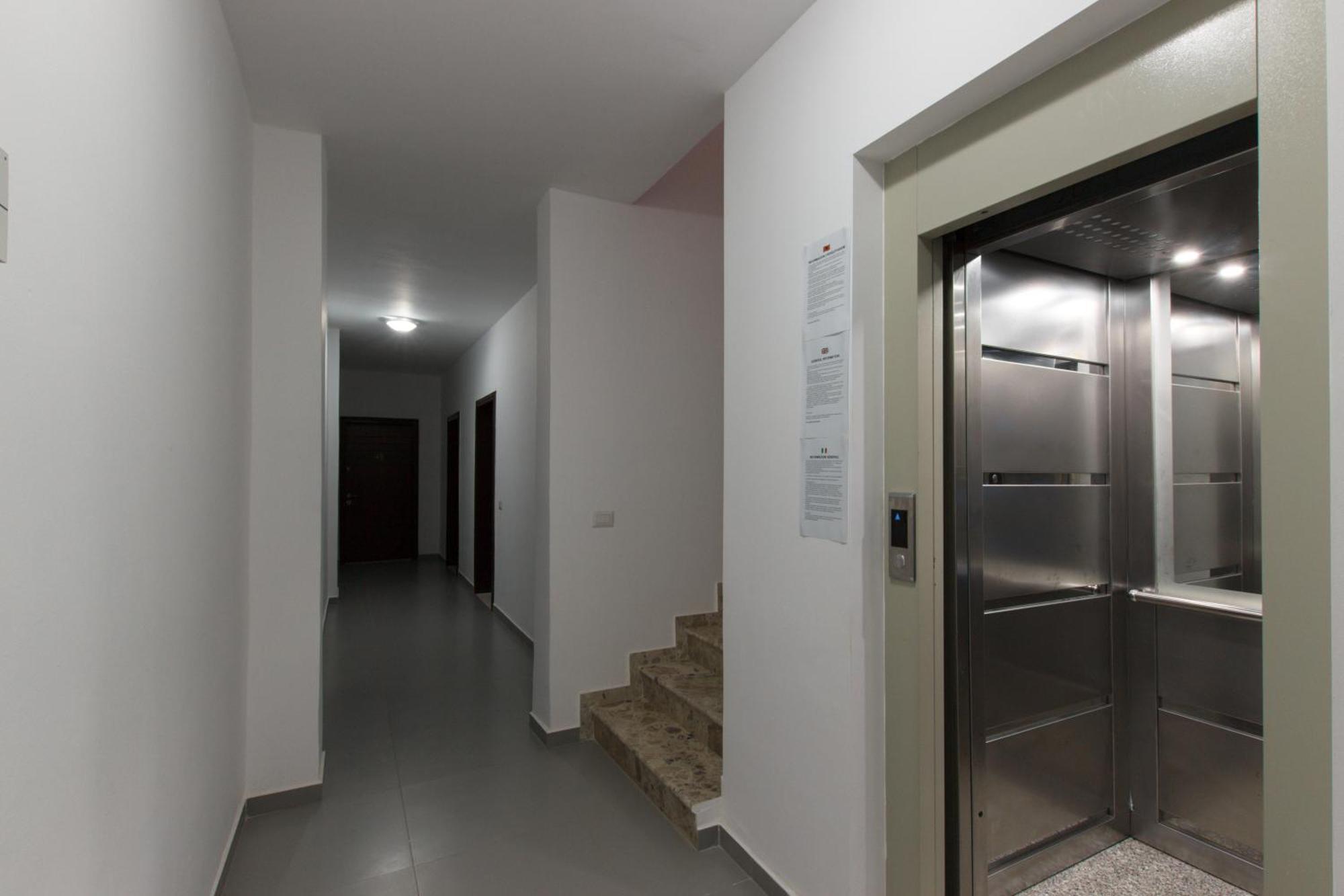 Grand Blue Aparthotel Saranda Kültér fotó
